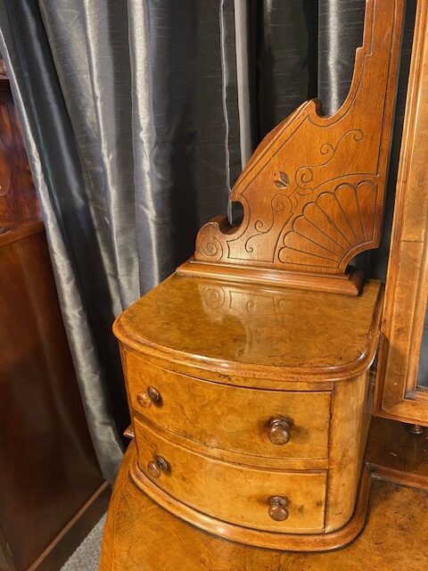 Burr Walnut Duchess Dressing Table - Image 5